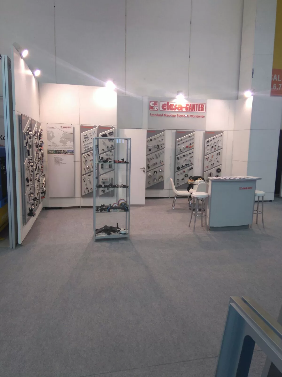 Elesa Ganter Wooden Booth 2