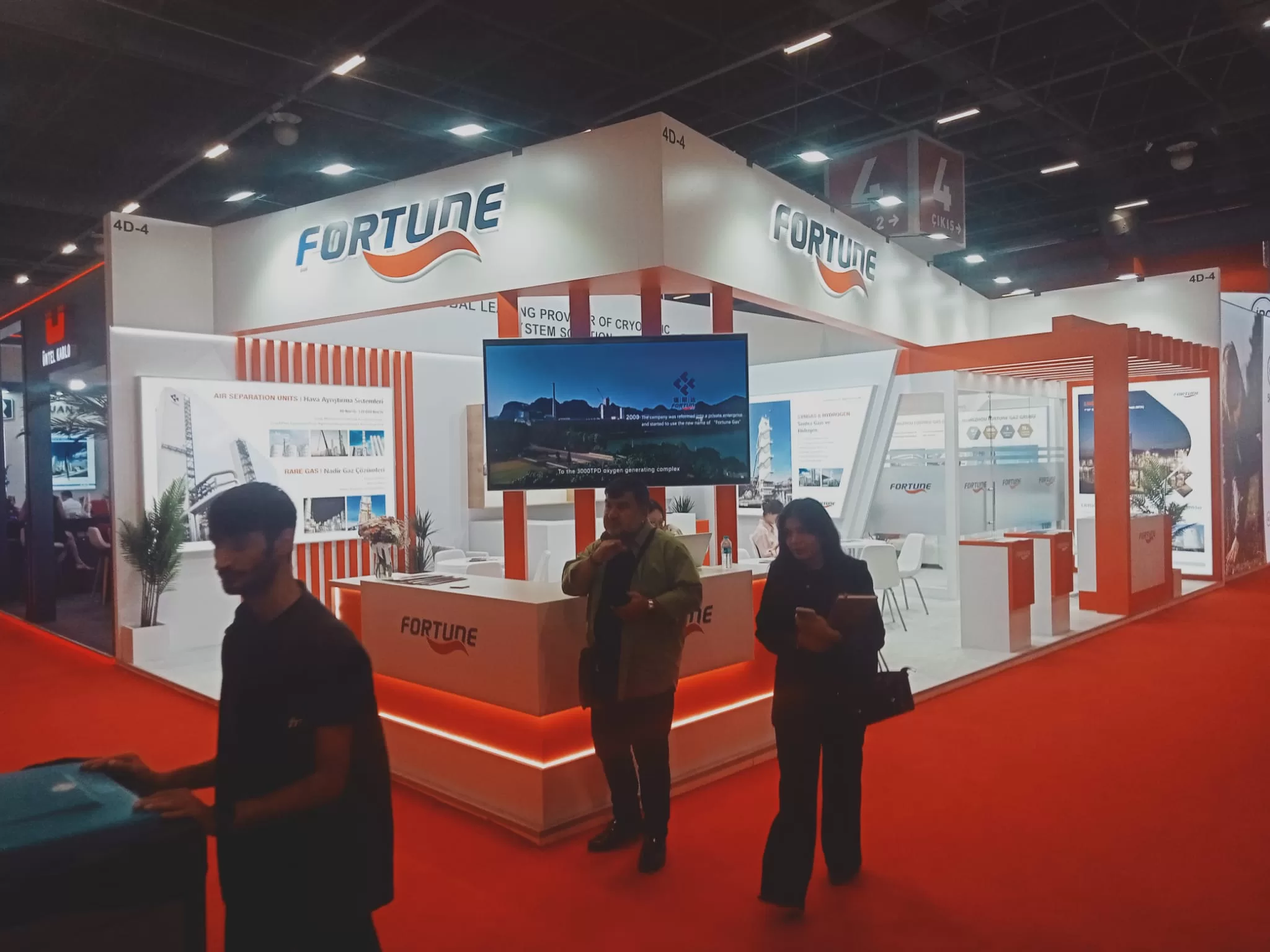 Fortune Wooden Booth 2