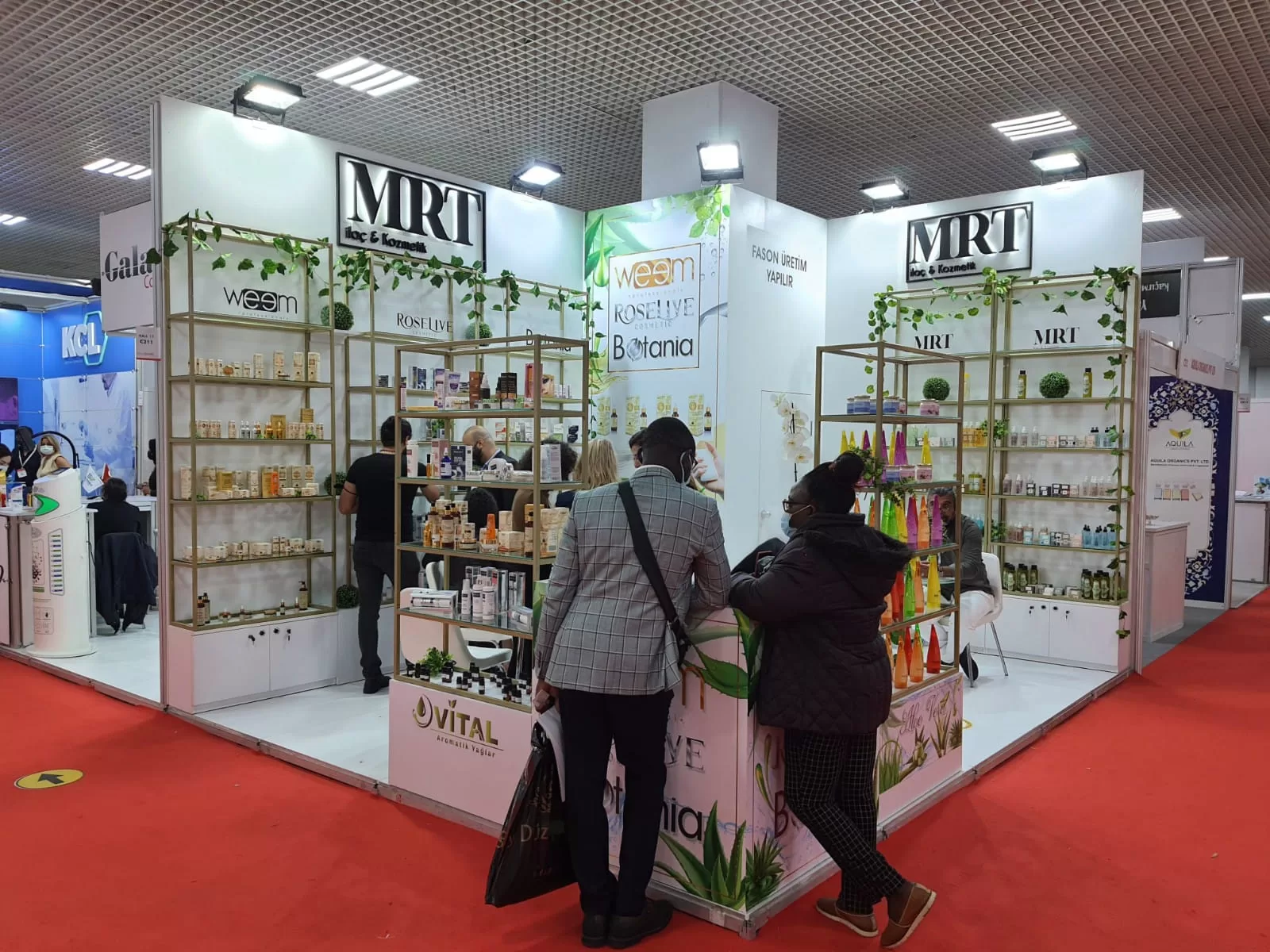 MRT Kozmetik ?laç Wooden Booth