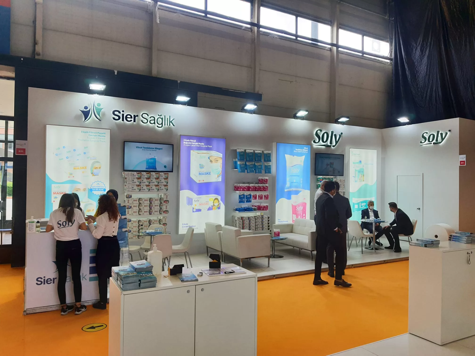 Sier Sa?l?k Wooden Booth