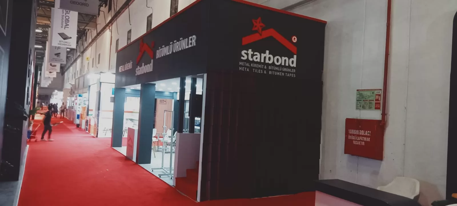 Starbond Metal Kiremit Wooden Booth 3