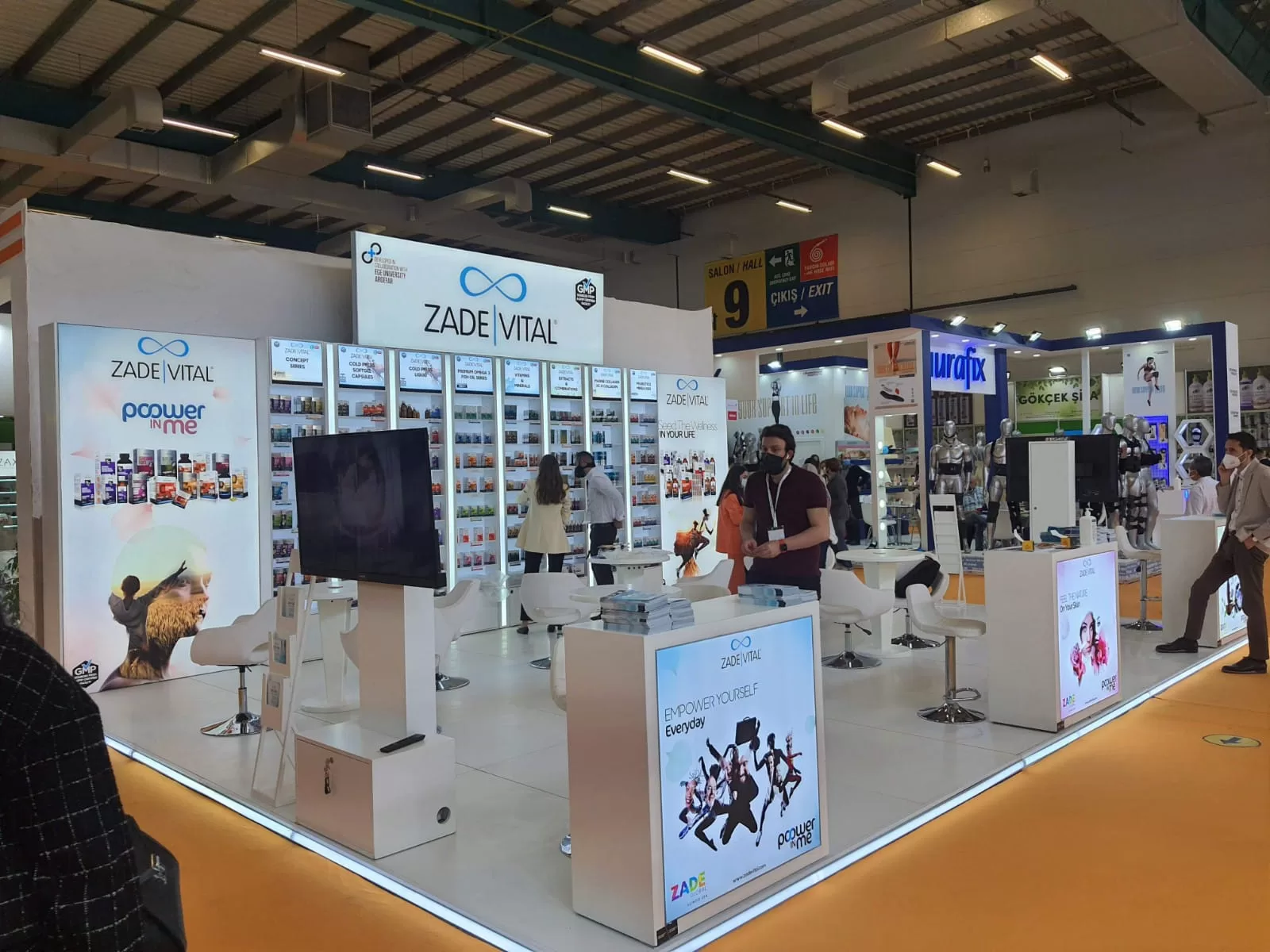 Zade Vital Wooden Booth